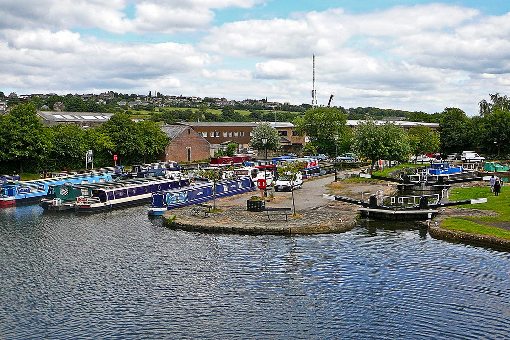 Landing Reach Moorings